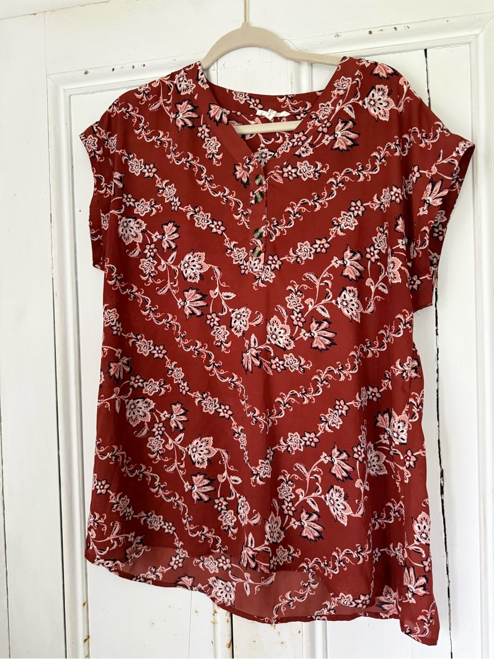 Maurices Rust Floral Short-Sleeve V-Neck Blouse